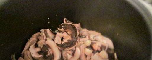 Шаг 2: мясного рагу с грибами и орехами