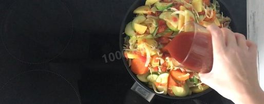 Шаг 8: овощного рагу с кабачками, картошкой и капустой