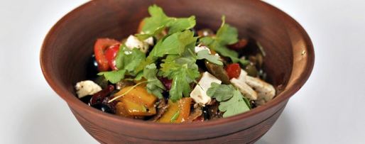 Шаг 3: рагу из болгарского перца с сыром и оливками