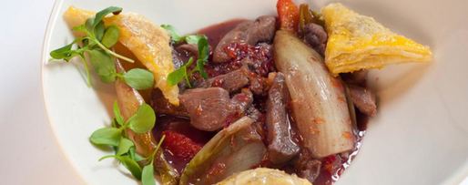 Шаг 8: рагу из утки с апельсинами и слоеные закуски