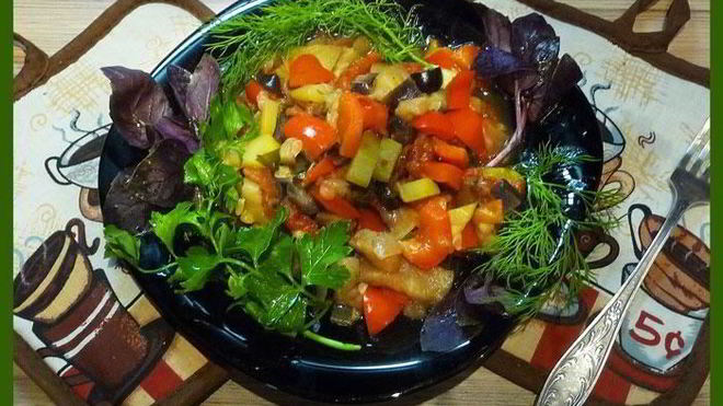 Рецепт Рататуя кабачки баклажаны болгарский перец