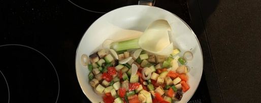 Шаг 3: рататуя с фенхелем и свиной корейкой