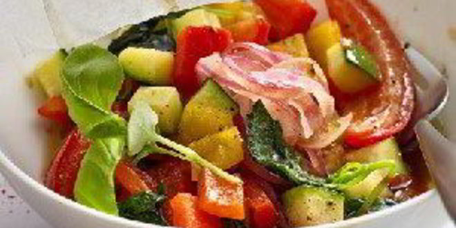 Рецепт рататуя с миндально-чесночным соусом