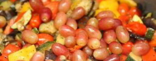 Шаг 3: рататуя с виноградом