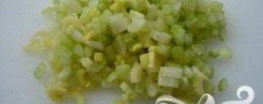 Шаг 1: рататуя с яйцом