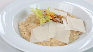 Рецепт Ризотто с белыми грибами и пармезаном