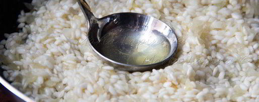 Шаг 4: ризотто с зеленым горошком, сыром джюгас и мятой