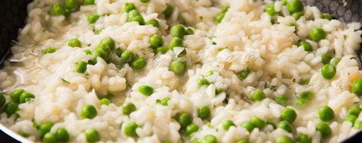 Шаг 7: ризотто с зеленым горошком, сыром джюгас и мятой