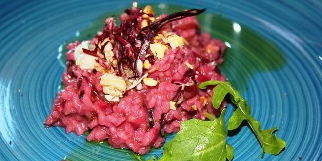 Рецепт свекольного ризотто с цикорием