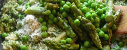 Шаг 8: запеченного ризотто со спаржей, зеленым горошком и шпинатом