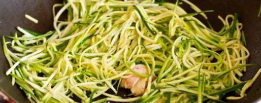 Шаг 12: дорады с картофельным гарниром и сливочно-горчичным соусом