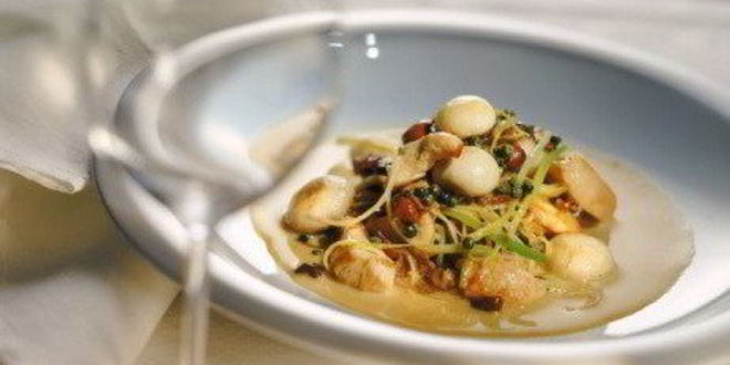 Рецепт гребешков на гриле с зеленым салатом и травами