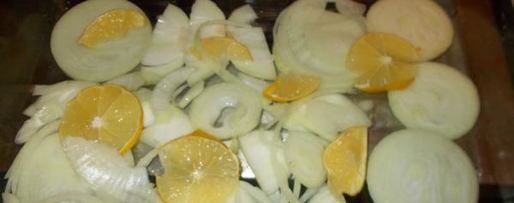 Шаг 2: камбалы, запеченной ны луковой подушке