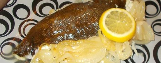 Шаг 6: камбалы, запеченной ны луковой подушке