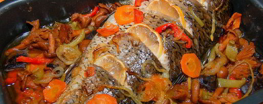 Шаг 4: карпа на овощной подушке с грибами