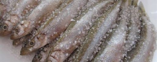 Шаг 1: корюшки вяленой