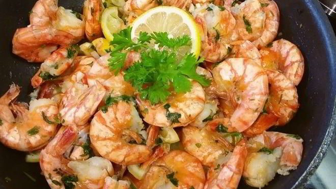 Рецепт Креветок с чесноком, лимоном и петрушкой