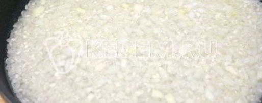 Шаг 3: креветок с рисом и зеленым горошком