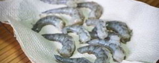 Шаг 1: креветок в пивном кляре