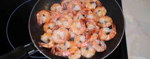 Шаг 14: креветок жареных с чесноком
