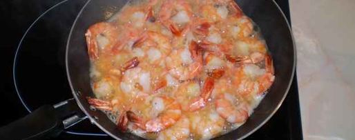 Шаг 16: креветок жареных с чесноком