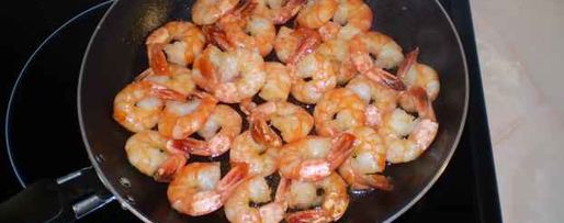 Шаг 18: креветок жареных с чесноком