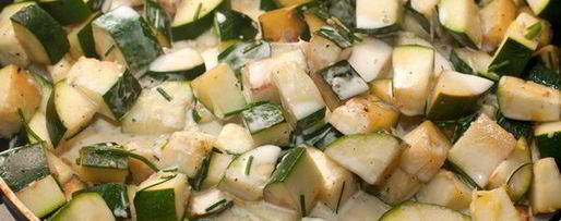 Шаг 5: лосося в кунжуте на подушке из цуккини