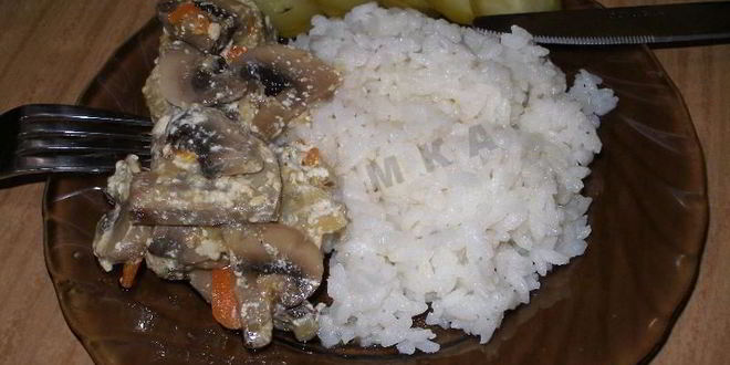 Рецепт минтая в сметане в духовке с шампиньонами