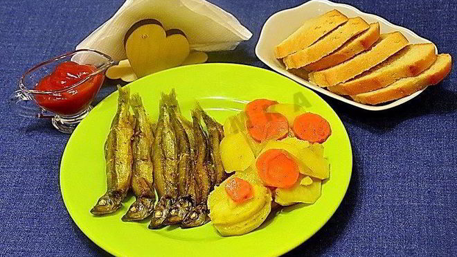 Рецепт Мойвы с картошкой в духовке