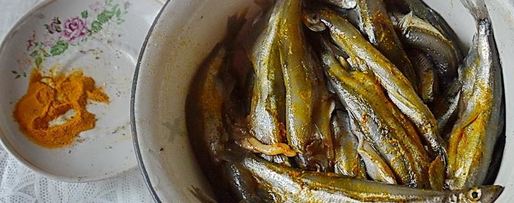 Шаг 6: мойвы с картошкой в духовке