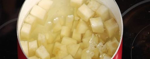 Шаг 1: ошпаренной семги с нежным пюре из сельдерея с добавлением мяты