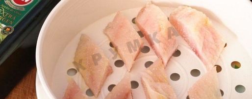 Шаг 1: паровой тилапии с помидорами черри и салатным миксом