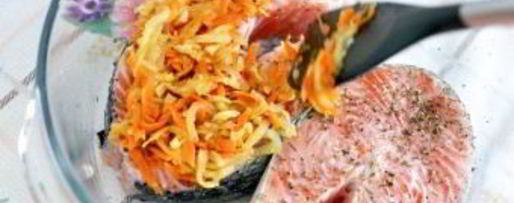 Шаг 2: семги с овощами, запеченная в духовке