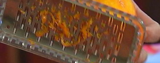 Шаг 3: семги с соусом из сладкого перца и фундука