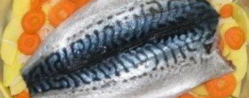 Шаг 8: скумбрии в духовке с картофелем