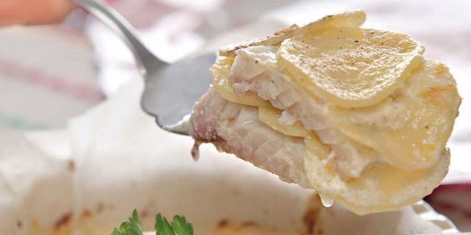 Рецепт судака с картофелем в сметанном соусе