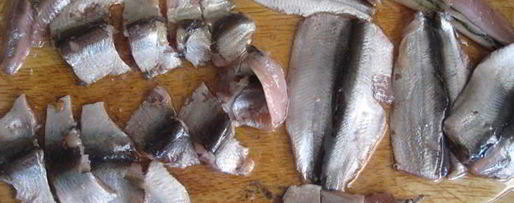 Шаг 4: тунца, запеченного с анчоусами и овощами