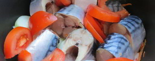 Шаг 2: тушеной скумбрии