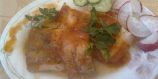 Рецепт запеченной рыбки под томатно-чесночным соусом