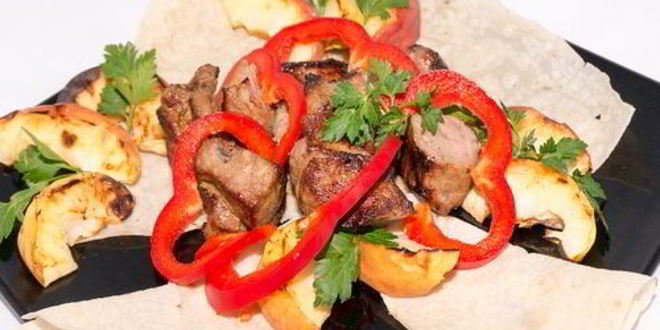 Рецепт шашлыка из свинины и яблок на гриле