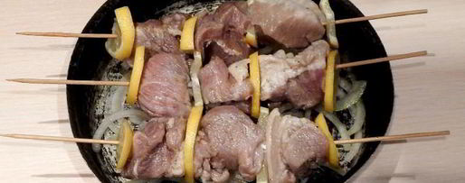 Шаг 7: шашлыка из свинины с лимоном в аэрогриле