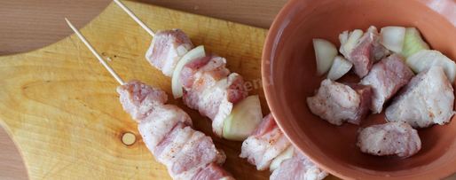 Шаг 2: шашлыка из свинины с маринадом из лука и кефира