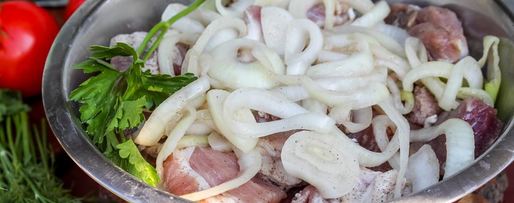 Шаг 1: шашлыка из свинины с уксусом и луком