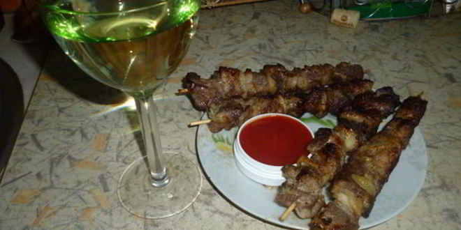 Рецепт шашлыка в белом вине на сковороде