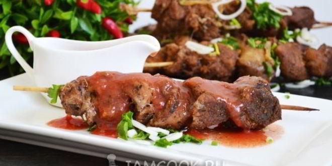 Рецепт шашлыка в духовке в банке на шпажках