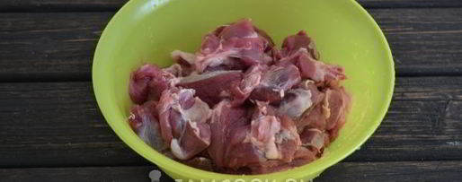 Шаг 4: шашлыка в духовке в банке на шпажках