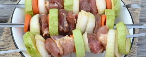 Шаг 6: свиного шашлыка с овощами на углях