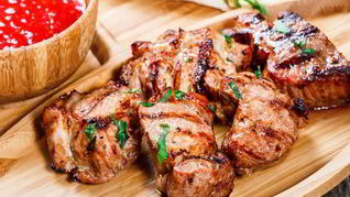 Рецепт Свиного шашлыка в маринаде с луковым соком