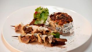 Рецепт Цыганский шашлык из четырех видов мяса с черным хлебом