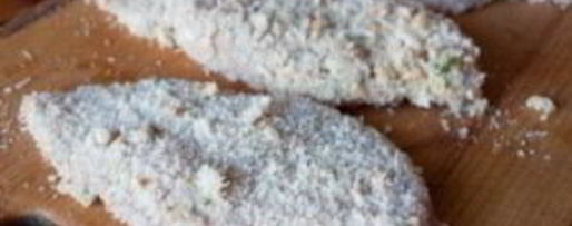 Шаг 3: куриных шницелей с пармезаном